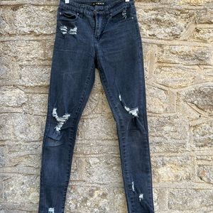 Black distressed jean